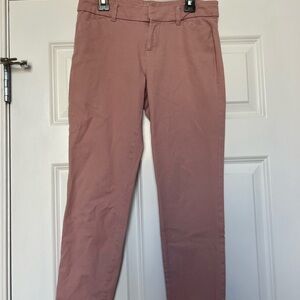 Old Navy Women's Pixie Pants in a Rose color